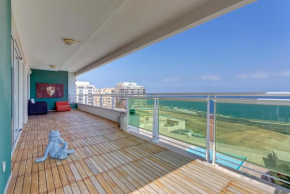 Seafront Apartment in Sliema with Pool, Upmarket Complex